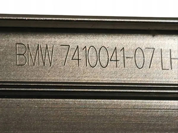 BMW X3 G01 Garniture Vitre Coupé Gauche OEM 7410041 image 6