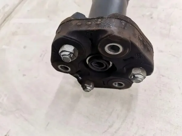 BMW 5 G30 G31 Bakre drivaxel OEM 8623498 image 3
