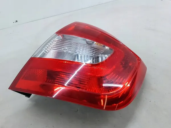 Luz Trasera Derecha Skoda Rapid II Hatchback image 4