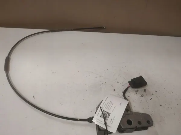 Trava do capô Volkswagen Touareg I image 1