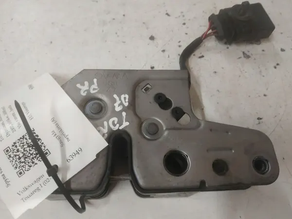 Trava do capô Volkswagen Touareg I image 2