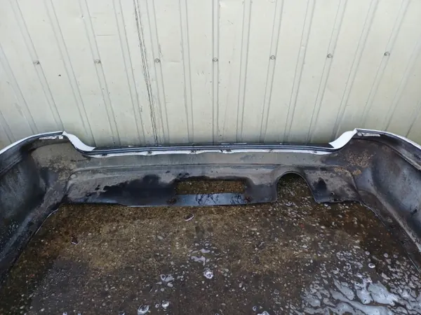 Parachoques trasero Subaru Legacy III OEM LUK1126 - Usado image 7