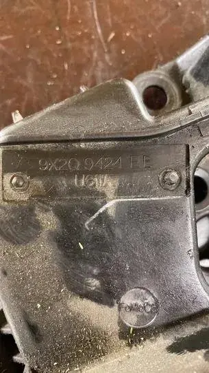 Jaguar Kipphebelabdeckung OEM 9X2Q9424EE - Gebraucht image 4