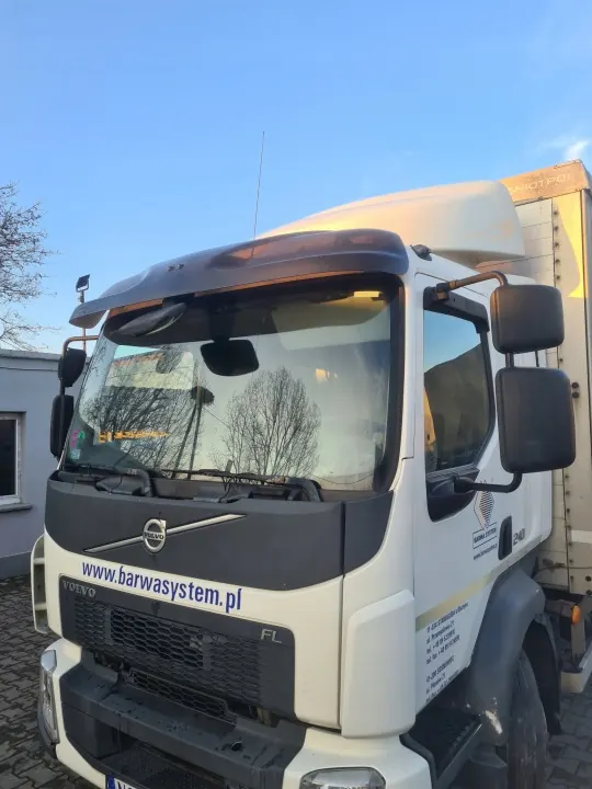 Cabina completa VOLVO FL EURO 6 MANUAL - Usado image 5