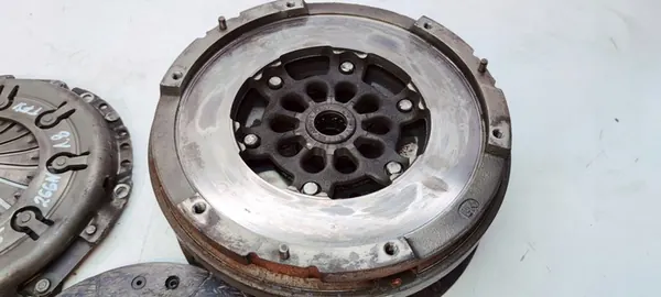 Volante bimassa Audi A4 B8 A5 8T 1.8 TFSI 0B1105266N image 5