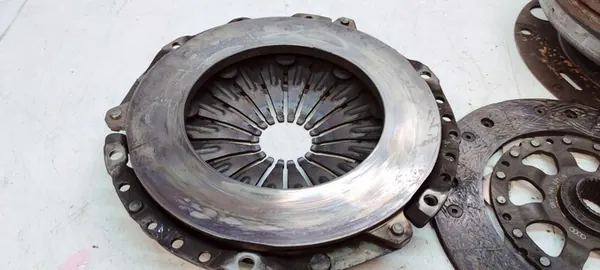 Volante bimassa Audi A4 B8 A5 8T 1.8 TFSI 0B1105266N image 9