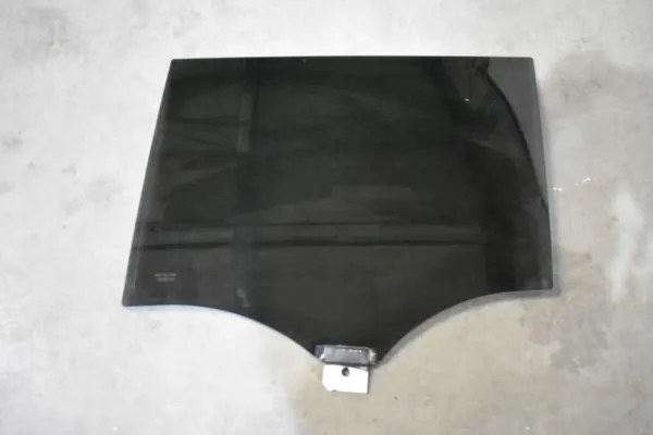OEM A1677300700 Linke Hintertürscheibe Mercedes GLS X167 image 2