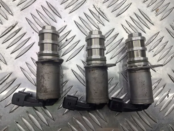 BMW Öljynpainosäätöventtiili OEM 7584990 image 2