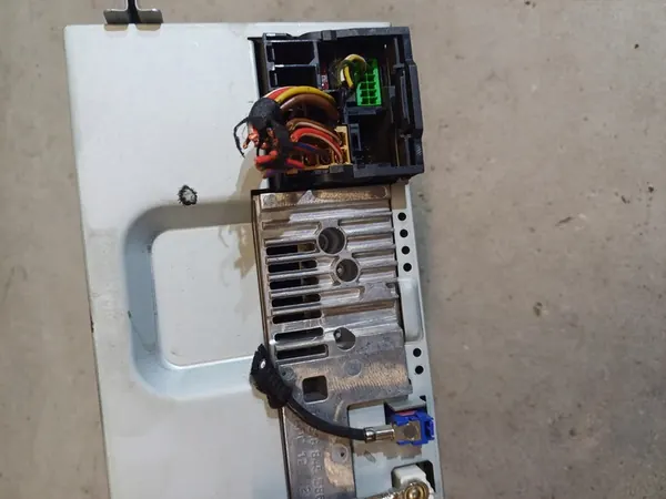 VW Golf Tiguan Passat B6 Radio CD Navigation 3C8907801E image 4