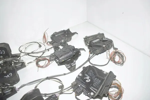 Ensemble de serrures BMW 5 Gran Turismo 3.0L OEM 7148475 image 5