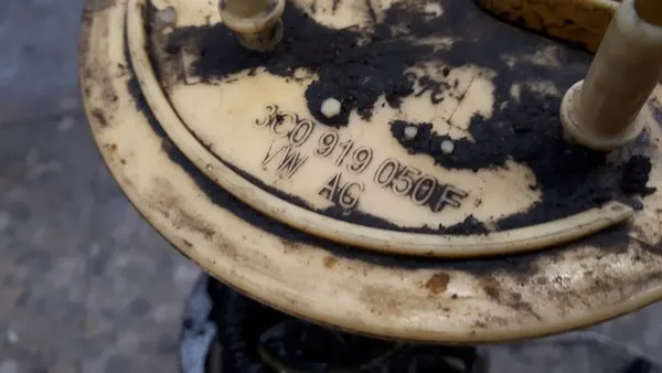 Bomba de Combustível VW Passat B6 1.9 TDI image 3