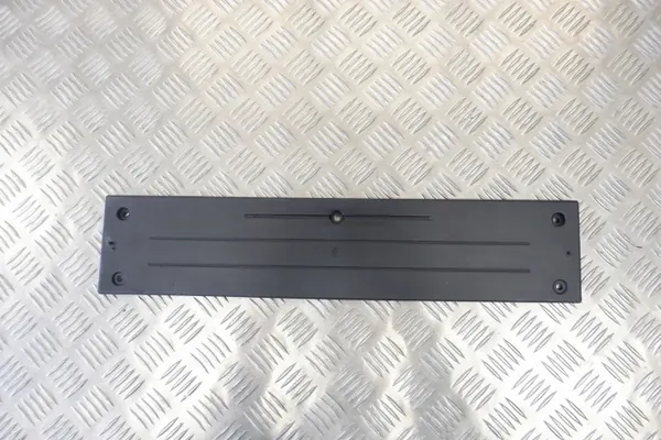 Support plaque immatriculation Land Rover OE DK6213413AB image 2