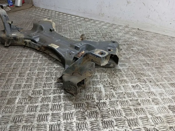 Hyundai ix35 2013 Vorderer Hilfsrahmen OEM AMD86475 image 3