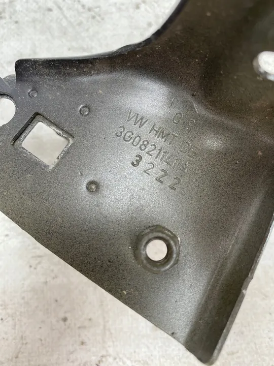 Vasen etulokasuojan kiinnitystuki VW Passat B8 14- image 3