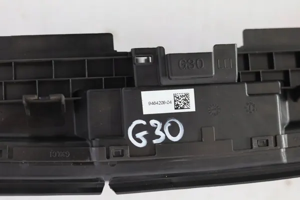 Grade de Entrada de Ar BMW G30 G31 LCI Original 9464209 image 3