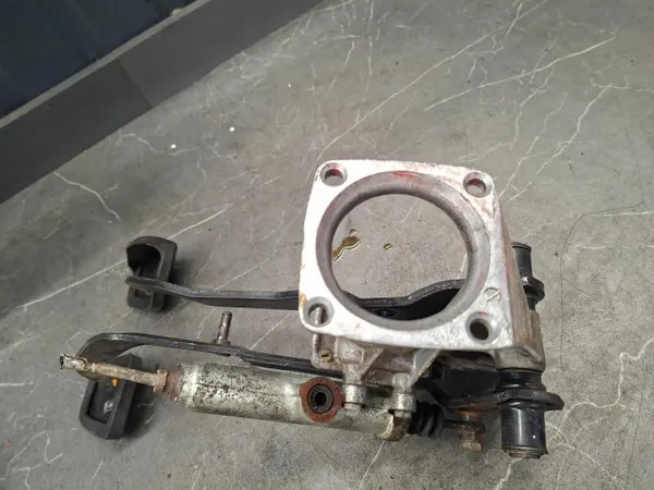 Gebruikte Mercedes-Benz rempedaal OEM pedal hamulca mercedes w123 image 8