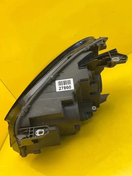 Rechter Koplamp Mercedes GLA W156 H7 USA A1569062900 image 3