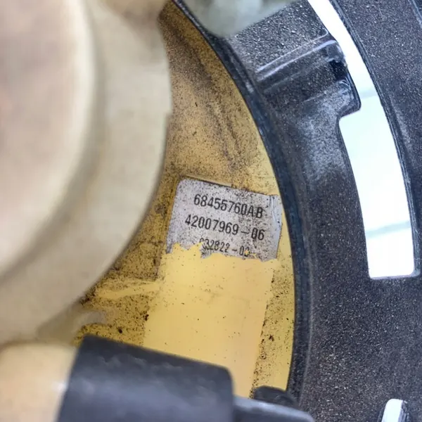 Brandstofpomp Dodge RAM V 1500 Laramie 5.7 HEMI 2019-2023 OEM image 8