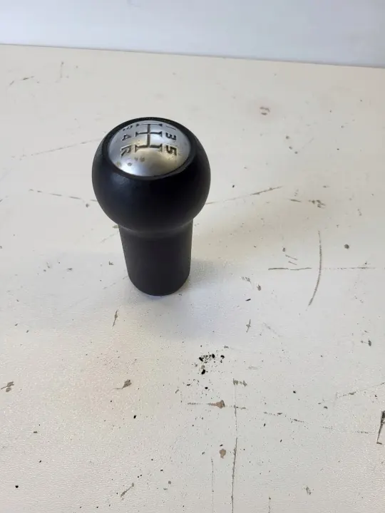 Mitsubishi Colt versnellingspookknop OEM - Gebruikt image 3