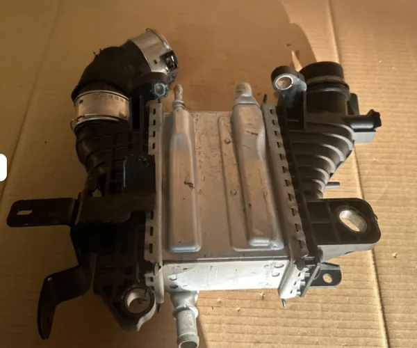 INTERCOOLER RENAULT CLIOV EXPRESS DACIA DUSTER image 4