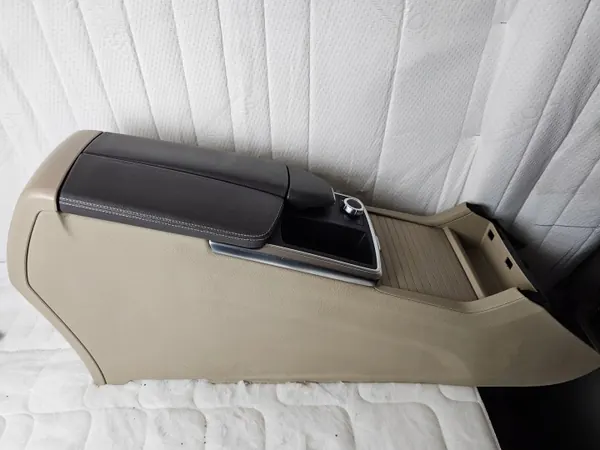 Airbag-Konsolenabdeckung OEM A1666800819 für Mercedes W166 ML image 2