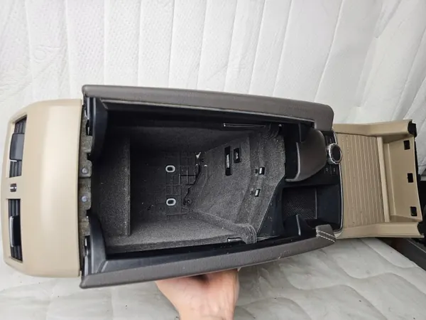 Airbag-Konsolenabdeckung OEM A1666800819 für Mercedes W166 ML image 6