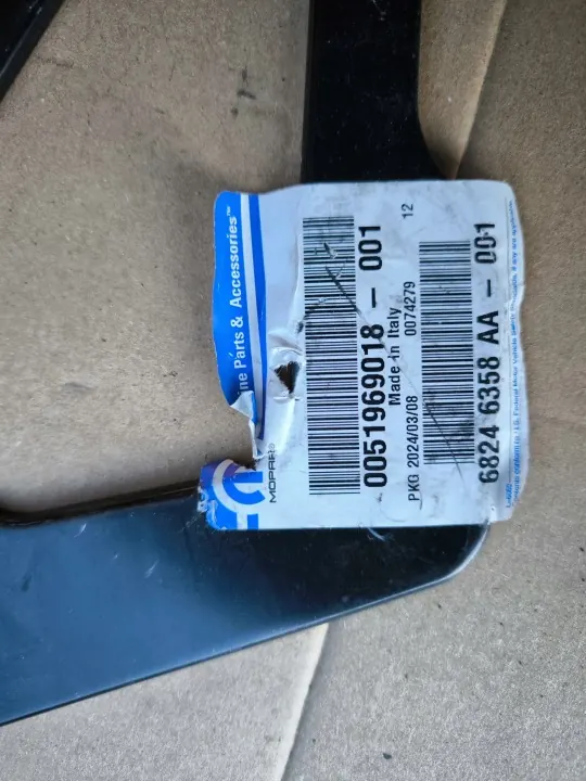 Kotflügelhalter Jeep Renegade OEM 68246358AA image 4