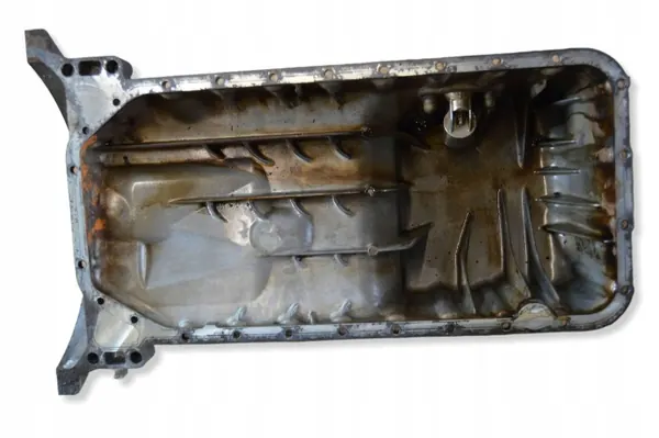 Cárter de óleo usado OEM R1110141702 Mercedes-Benz image 3