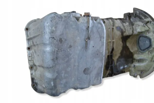 Cárter de óleo usado OEM R1110141702 Mercedes-Benz image 4