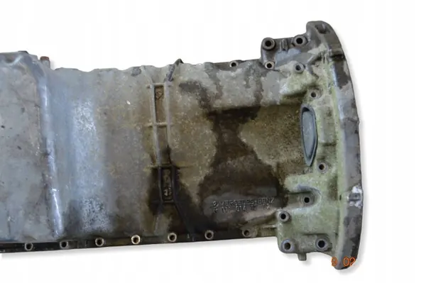 Cárter de óleo usado OEM R1110141702 Mercedes-Benz image 5