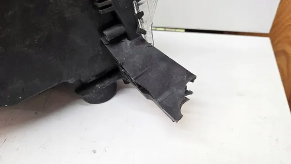 Farol dianteiro esquerdo Skoda Rapid 5JB941017 image 8