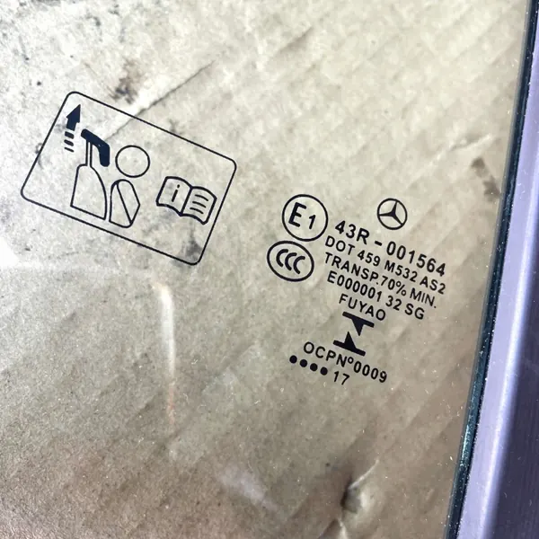 OEM 1567300218 Dreieck-Scheibe Rechte Hintertür image 4