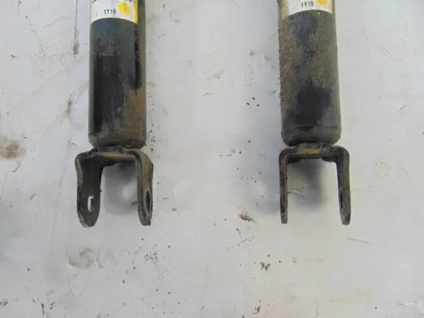 Achter schokdempers OEM 374443 Hyundai i40 2011-2014 image 3