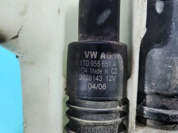 Scheibenwaschbehälter OEM 1T0955453C für VW Touran I image 4