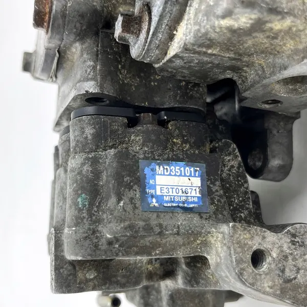 Bomba de combustible alta presión Mitsubishi MD351017 MD347417 image 8