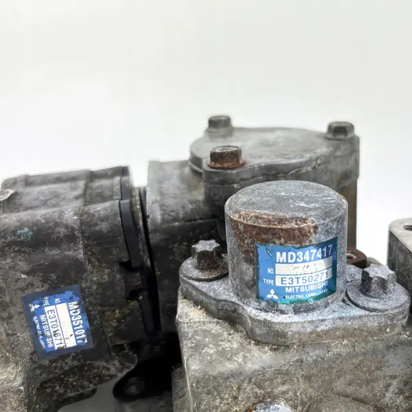 Bomba de combustible alta presión Mitsubishi MD351017 MD347417 image 9