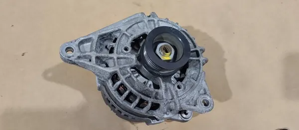 Vaihtovirtageneraattori Mercedes B-luokka W246 1.8 CDI A0009063322 image 3