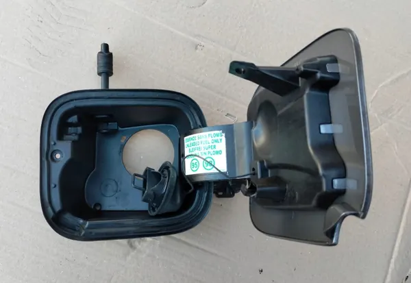 Renault Captur Kraftstoffklappe OEM 781208860R 2 image 3
