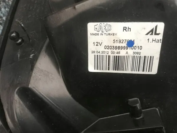 Luz trasera derecha Fiat Punto Evo image 3