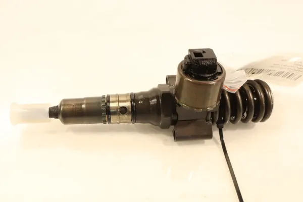 Inyector OEM 0414720404 para Volkswagen Jetta V 2.0TDI image 4