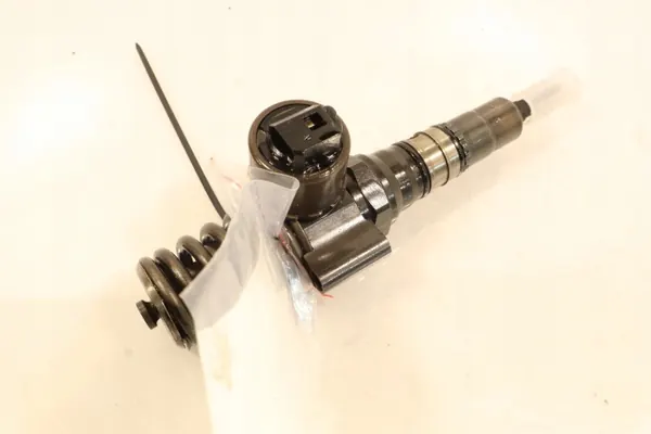 Inyector OEM 0414720404 para Volkswagen Jetta V 2.0TDI image 6