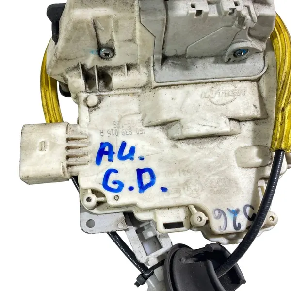 Audi A6 Rechte Hintertürschloss 4F0839016A image 9