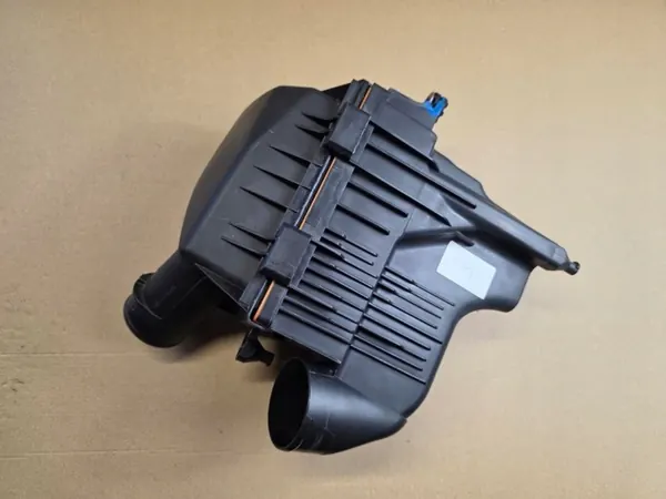 Luftfilterhus OEM 165003342R Renault Nissan image 2