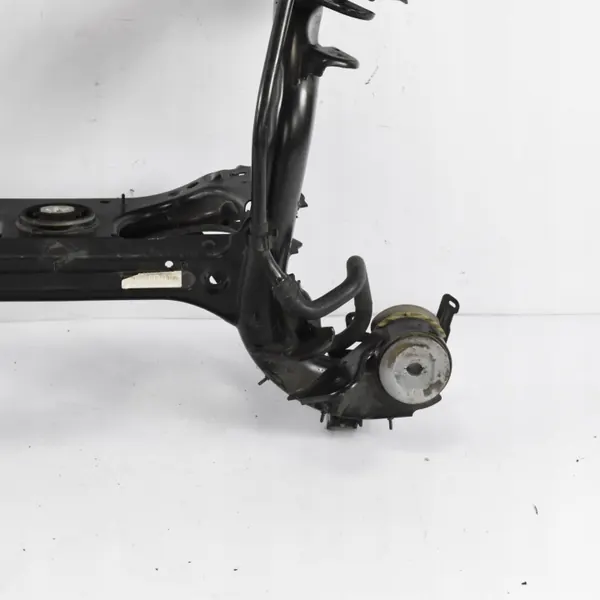 Viga suspensión trasera OEM 1EA505235BM - Usado image 8