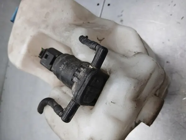 Pesunesteen säiliö Skoda Octavia I 1.9TDI 05R HB image 5