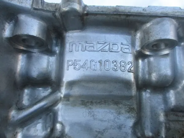 Mazda OE P54G10382 Support Filtre à Huile image 3
