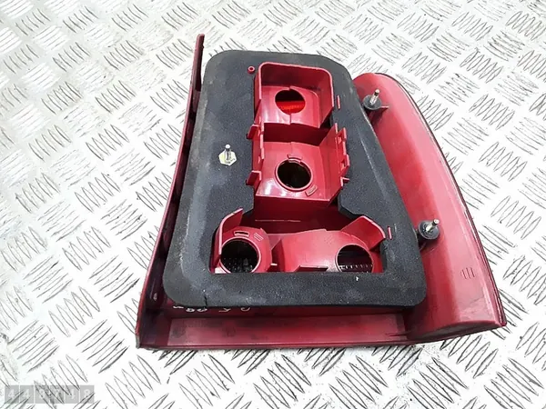Luz trasera izquierda VW PASSAT B5 2002 3B5945095F image 4