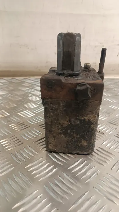Scania R hytthyftpump - Begagnad OEM-del image 5