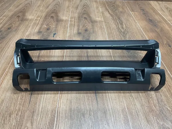 Porsche 911 992 luftkanalskydd OEM 992807954E image 4