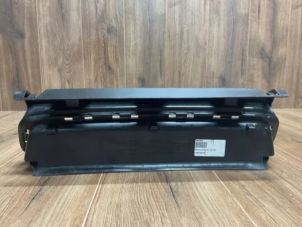 Porsche 911 992 luftkanalskydd OEM 992807954E image 5